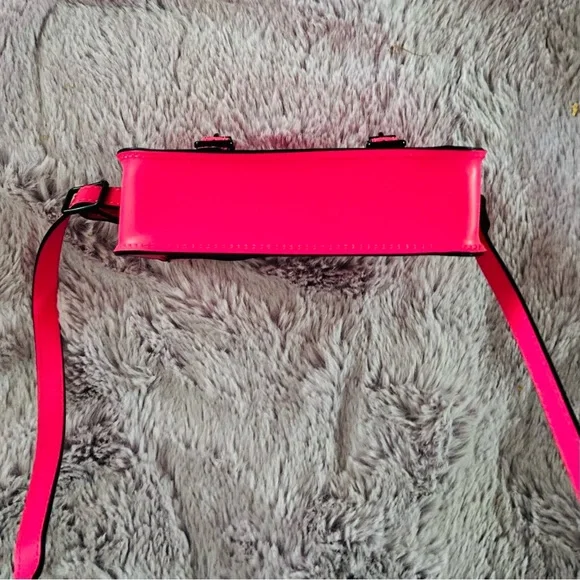 NWOT Dr. Martens 7 inch Mini Leather Satchel Crossbody Bag - Picture 8 of 9